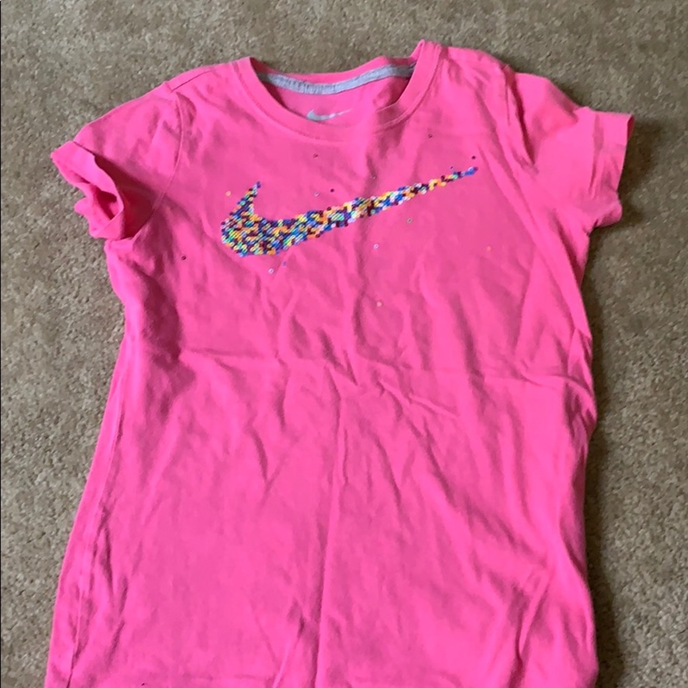 Girls size M Nike shirt